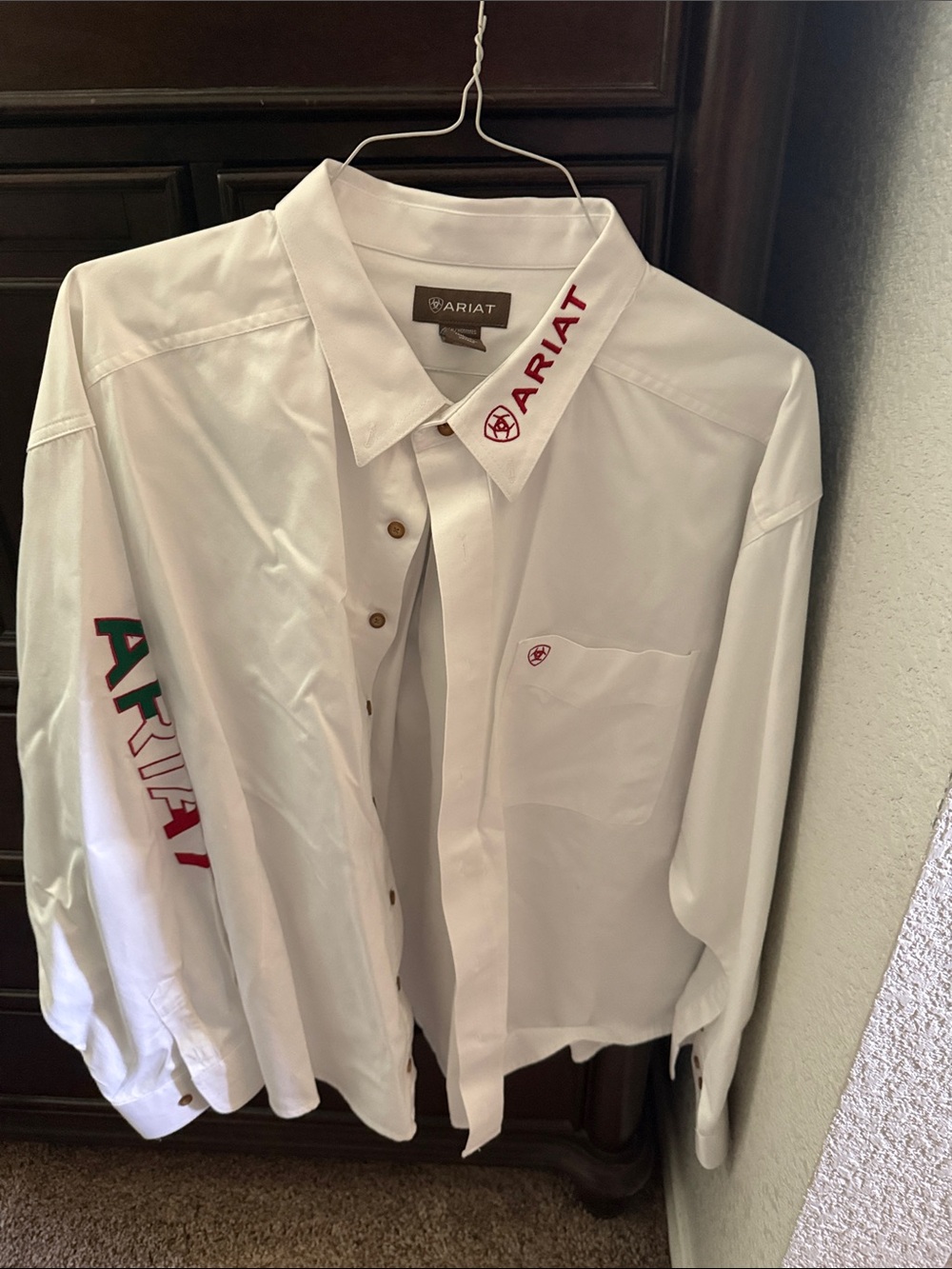 Ariat White Long-Sleeve Button Down Shirt
